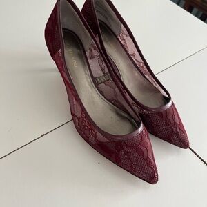 Sal’s fifth Ave Burgundy Lace Women Shoes 8 incredibly comfortable and chic